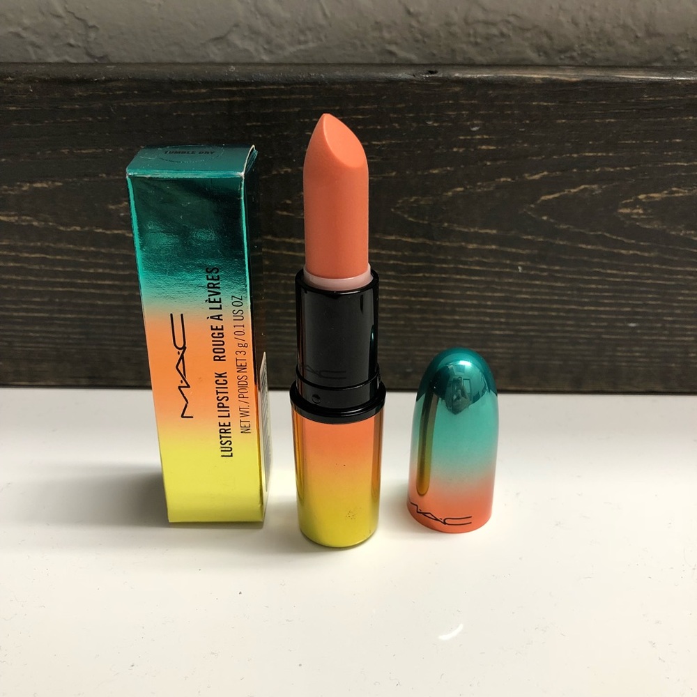 MAC ‘Wash and Dry’, “Tumble Dry” Lipstick